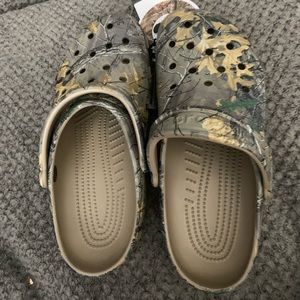 Realtree Crocs